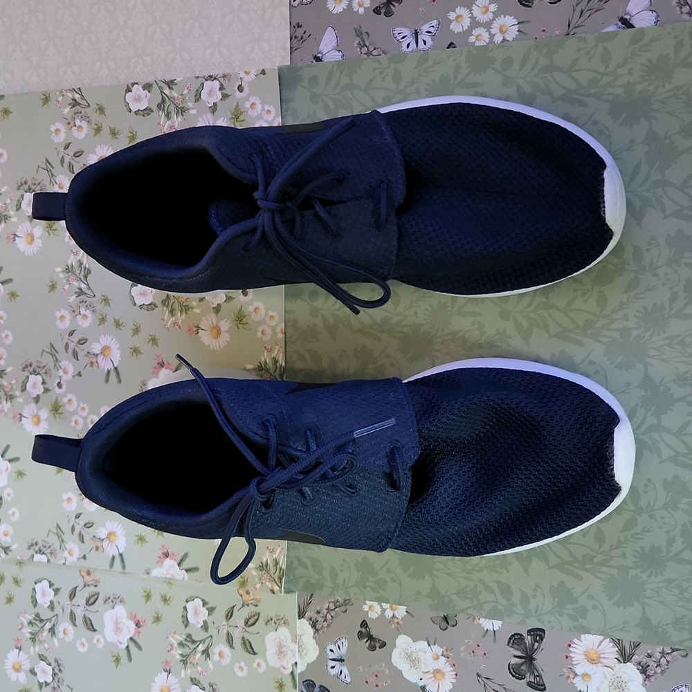 NIKE Roshe